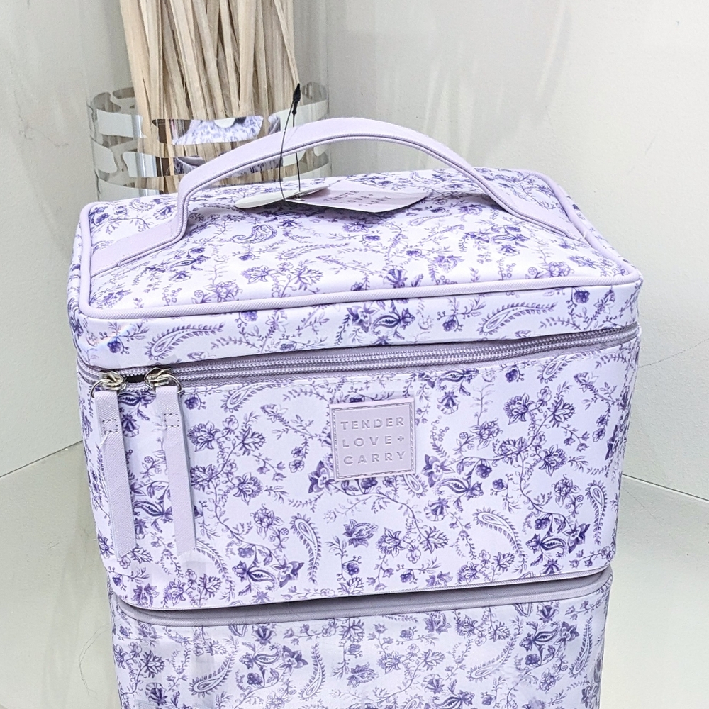 NWT Tender Love + Carry Toiletry Weekender Bag RARE